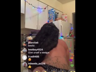 Butt Naked Light Skin Shaking Ass